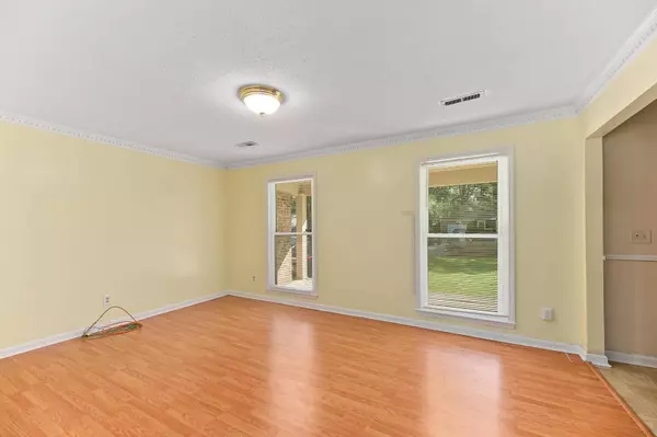 203 Heber Rd, Summerville, SC 29485