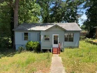 305 Creighton AVE