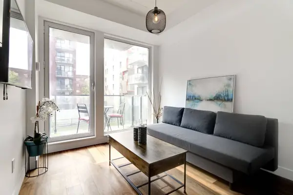 385 Rue St-Martin #204, Montréal (le Sud-ouest), QC H3J0C6