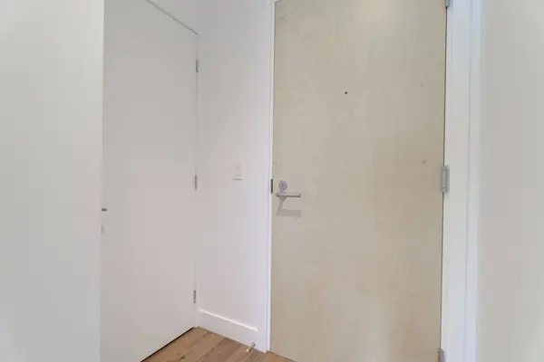 385 Rue St-Martin #204, Montréal (le Sud-ouest), QC H3J0C6