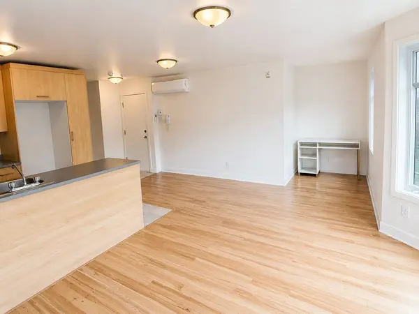 16137 Rue Eugénie-Tessier #1, Montréal (rivière-des-prairies/pointe-aux-trembles), QC H1A0A2