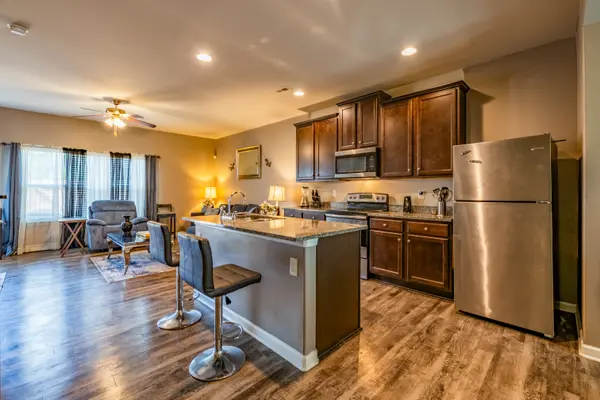 6096 Oakley Rd, Union City, GA 30291-2508