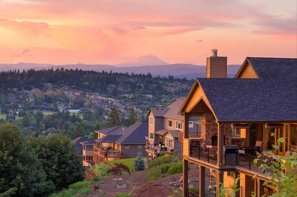 Happy Valley Skyline View Real Estate