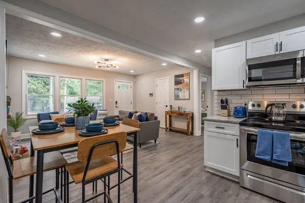 831 Catherine ST, Forest Park, GA 30297