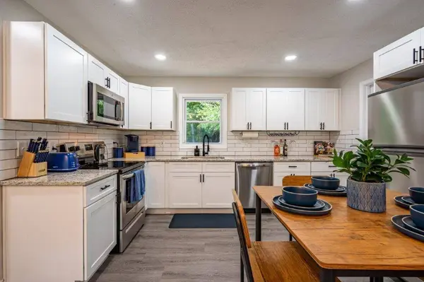 831 Catherine ST, Forest Park, GA 30297
