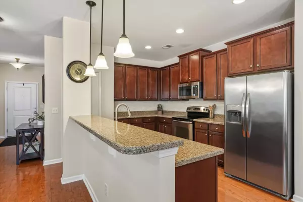 5449 Kings River Dr, North Charleston, SC 29420