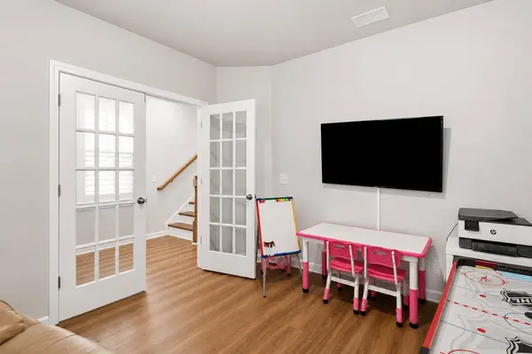 94 Red Bluff St, Summerville, SC 29483