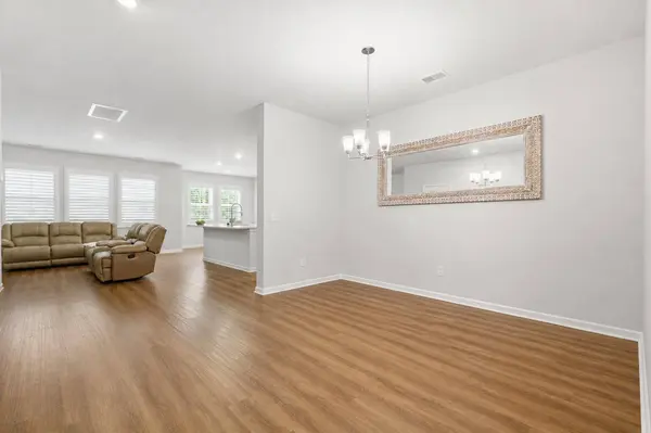 94 Red Bluff St, Summerville, SC 29483