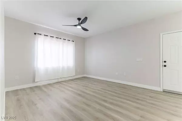 9303 Gilcrease AVE #1215, Las Vegas, NV 89149