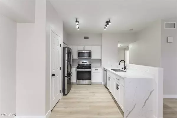 9303 Gilcrease AVE #1215, Las Vegas, NV 89149