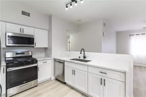 9303 Gilcrease AVE #1215, Las Vegas, NV 89149