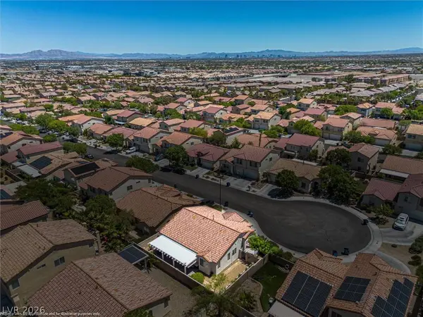 9332 Longhorn Falls CT, Las Vegas, NV 89149