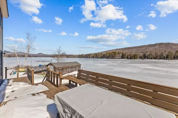 544 Lakeside DR, Groton, VT 05046