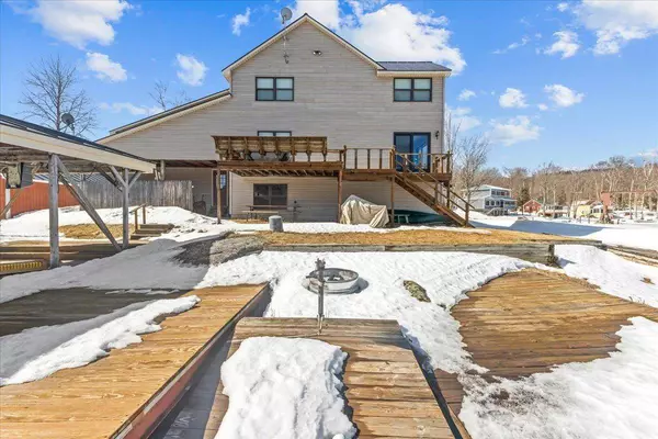 544 Lakeside DR, Groton, VT 05046