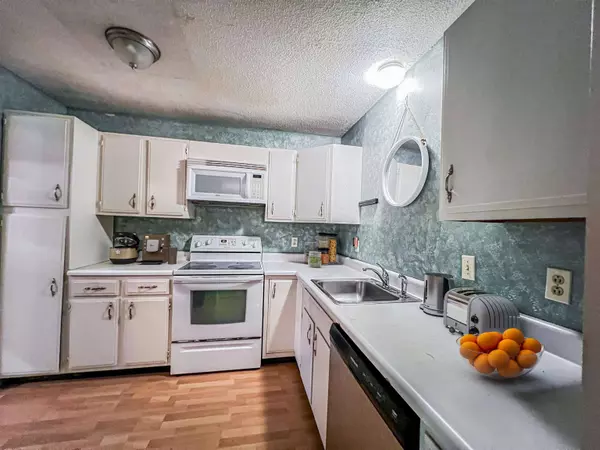 85 Bayberry LN #85, South Burlington, VT 05403