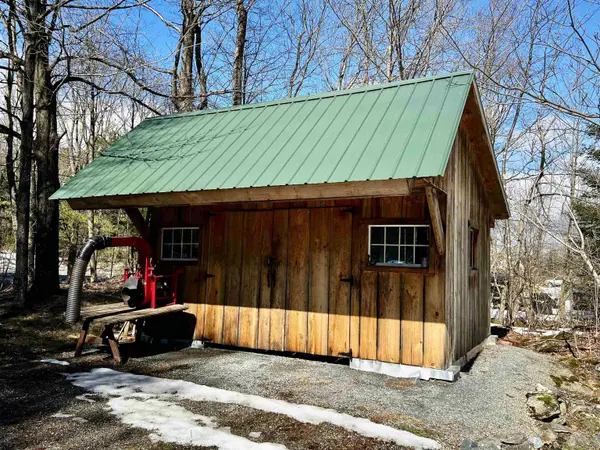 883 Osgood Hill RD, Westford, VT 05494