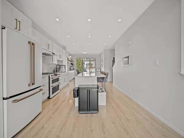 3105 Dayanee Springs BLVD #186, Coquitlam, BC V3E 0C2
