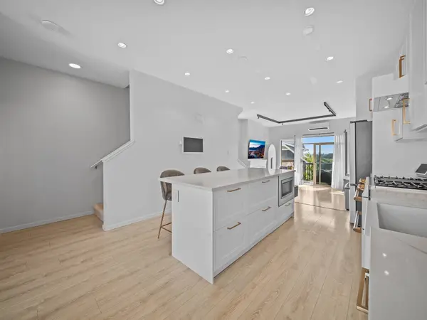 3105 Dayanee Springs BLVD #186, Coquitlam, BC V3E 0C2