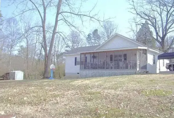 8011 Bork Memorial Dr, Ooltewah, TN 37363-9092