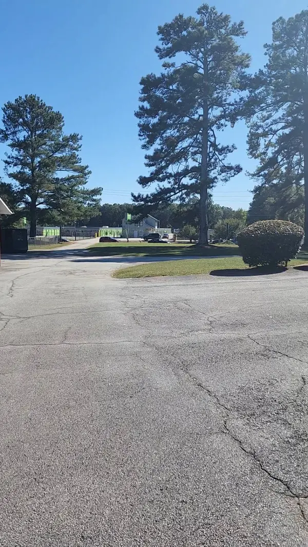 6224 Hillandale Dr, Lithonia, GA 30058-4760