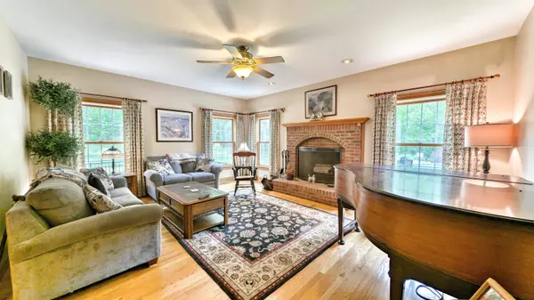 927 Borough RD, Pembroke, NH 03275