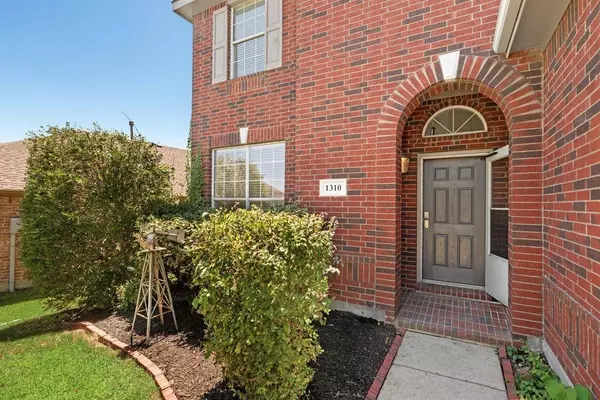 1310 Chestnut Hill Drive, Wylie, TX 75098