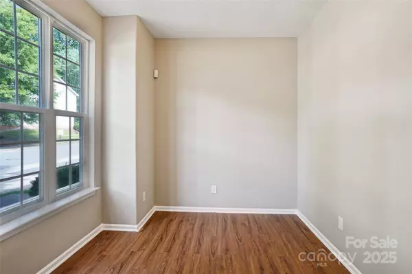 8019 Kings Creek DR, Charlotte, NC 28273