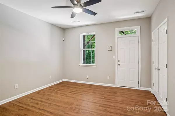 8019 Kings Creek DR, Charlotte, NC 28273