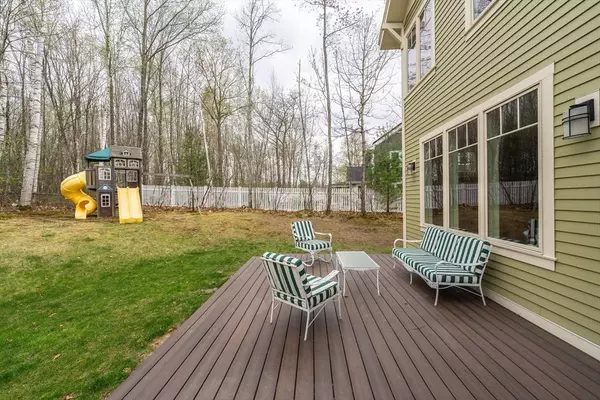 60 Emerson Way, Northampton, MA 01062