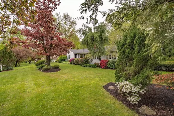 136 Butternut Hollow Rd, West Springfield, MA 01089