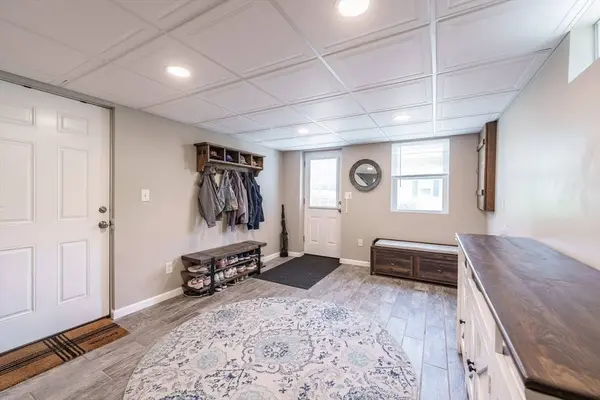 81 Laurence Dr, West Springfield, MA 01089