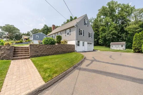 81 Laurence Dr, West Springfield, MA 01089