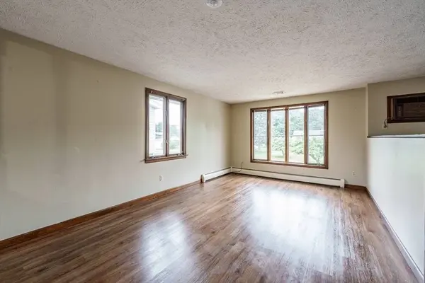 20 Cady St, Ludlow, MA 01056