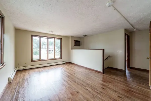 20 Cady St, Ludlow, MA 01056