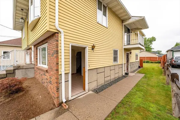 20 Cady St, Ludlow, MA 01056