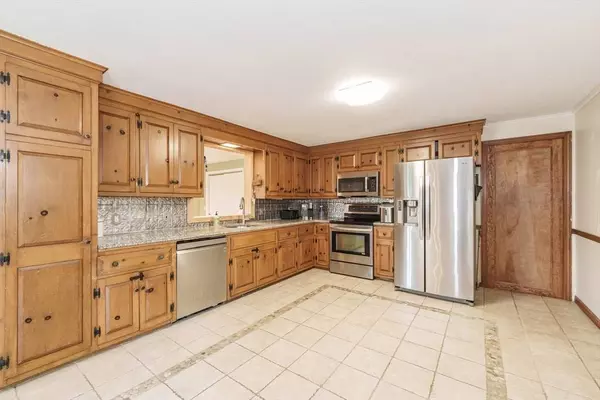 149 Butternut Hollow Rd, West Springfield, MA 01089