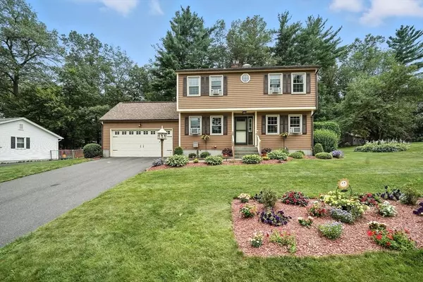 28 Sterling Dr, Easthampton, MA 01027