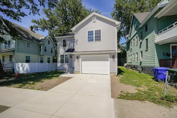 24 Medford St, Springfield, MA 01107