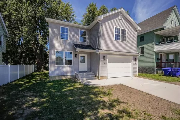 24 Medford St, Springfield, MA 01107