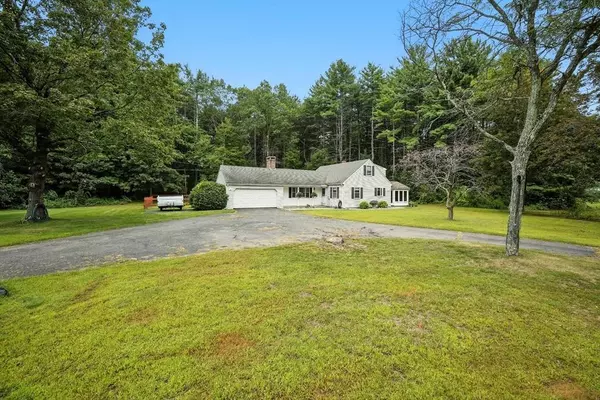 23 Dickinson Dr, Granville, MA 01034