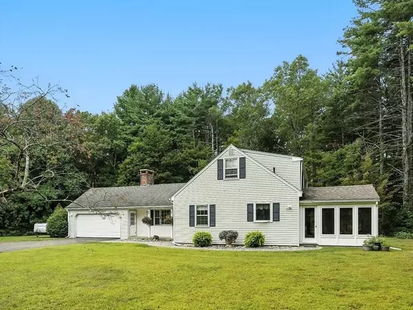 23 Dickinson Dr, Granville, MA 01034