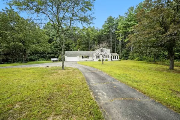 23 Dickinson Dr, Granville, MA 01034