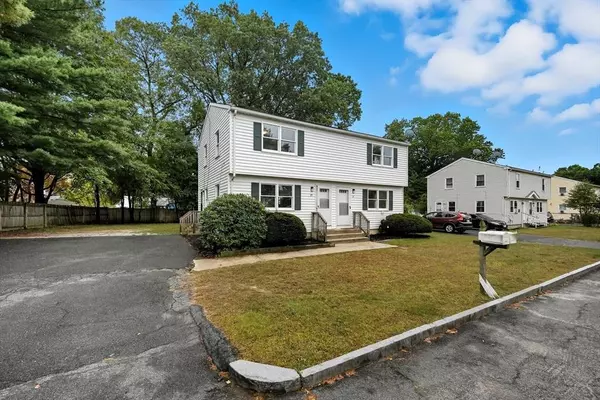 27-29 Allison Ln, Springfield, MA 01129
