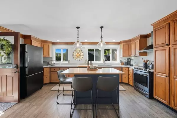 427 Main Rd, Granville, MA 01034