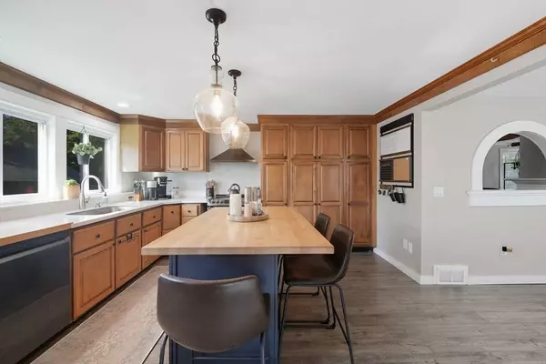 427 Main Rd, Granville, MA 01034