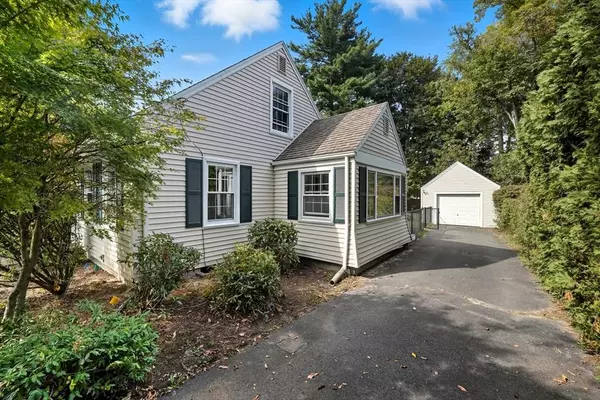1636 Longmeadow St, Longmeadow, MA 01106
