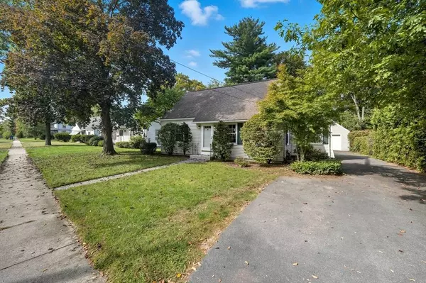 1636 Longmeadow St, Longmeadow, MA 01106
