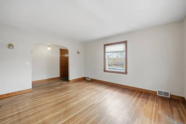 50 Warsaw Ave, Ludlow, MA 01056