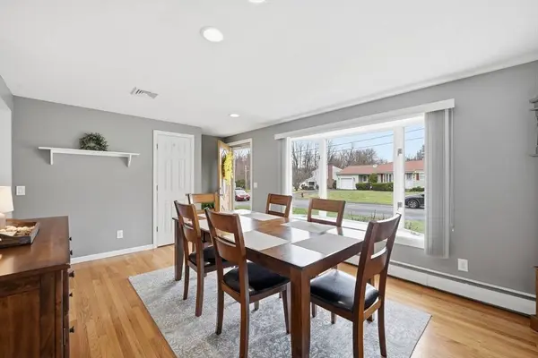 56 Longwood Dr, Chicopee, MA 01020