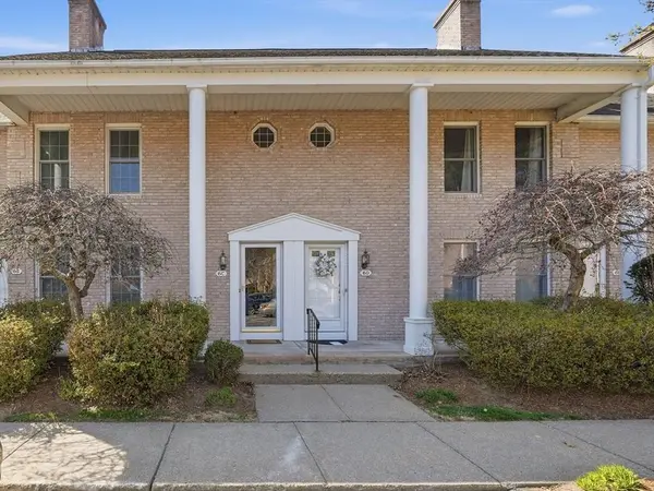 6 Mansion Woods Dr #C, Agawam, MA 01001